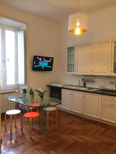 Others 4, Varese Suite Guest House, Roma