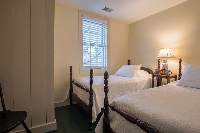 Bedroom 2, Inn at Valley Farms, Cheshire