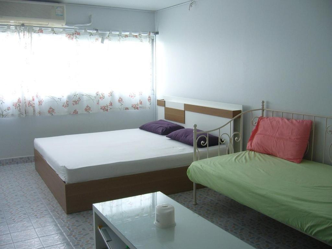 Others 4, T8 Guest House Don Mueang Challenger, Pak Kret