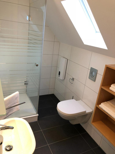 Bathroom 5, Das Gasthaus am Reichswald, Kleve