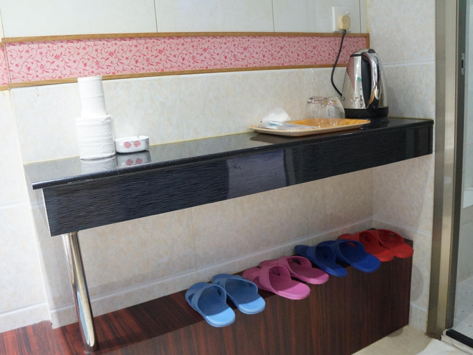 Others 3, Mongkok Yue Ka Hostel, Kowloon