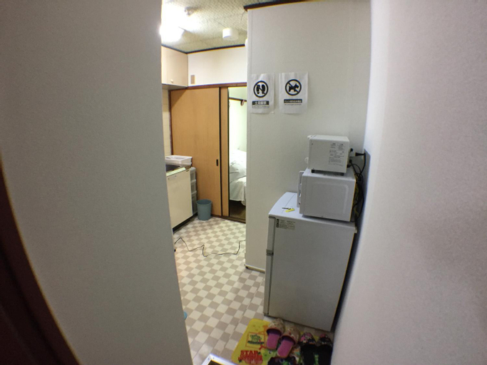 Bedroom 1, Kenroku Haitsu 302, Kanazawa
