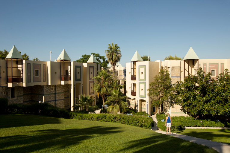 Exterior & Views