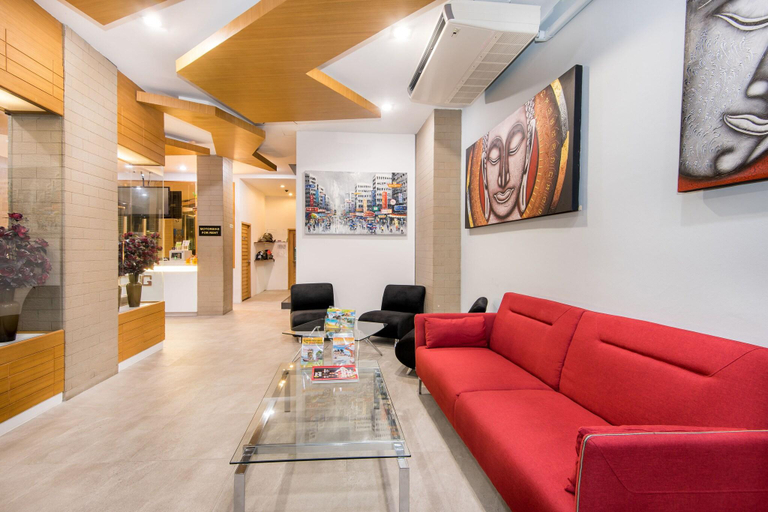 Public Area 3, Hallo Patong Hotel - Rooftop Pool - Stunning Mountain Views & OTOP Market, Pulau Phuket
