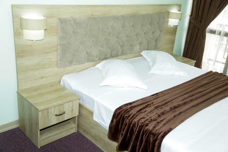 Bedroom 2, Hotel Grand, Zugdidi