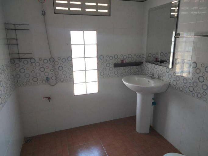 Bathroom, Bang Hon Homestay, Ko Yao District