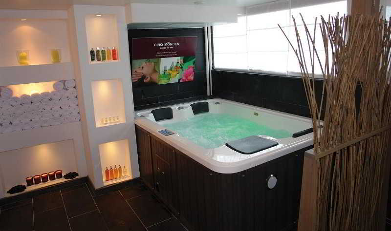 Bathroom, Les Arcadiens, Savoie