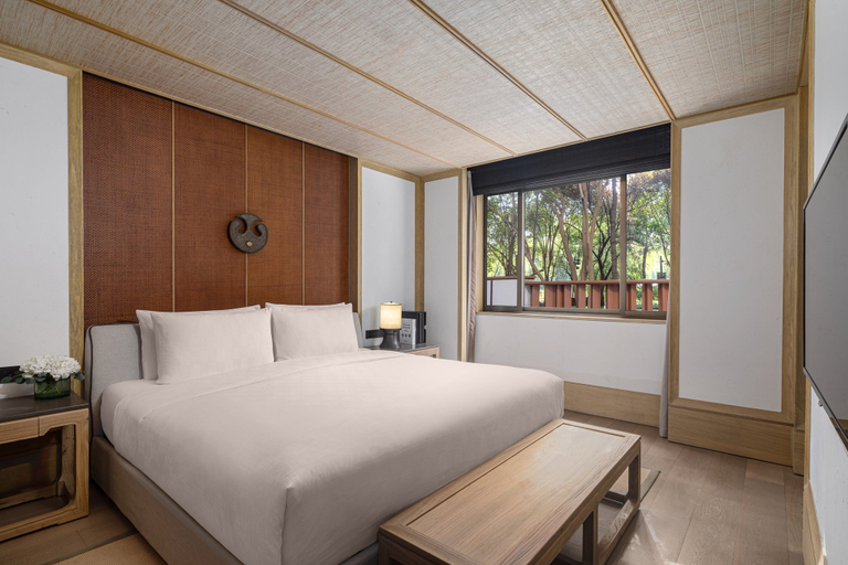 HUALUXE Hotels and Resorts XI'AN TANGHUA - Tap to explore photos