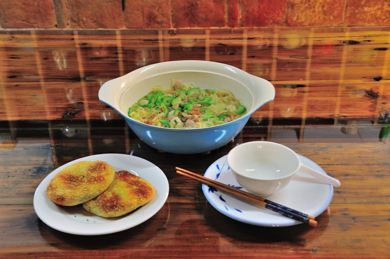 Food & Drinks 13
