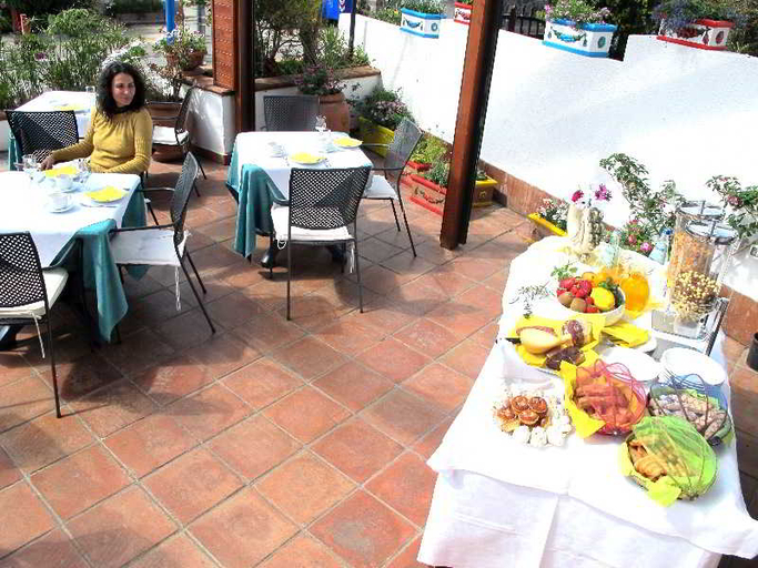 Food & Drinks 5, Hotel Pop, Nuoro