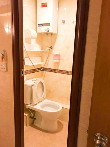 Bathroom 5, New World Guest House, Kowloon