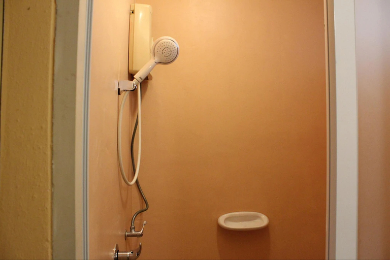 Bathroom 9