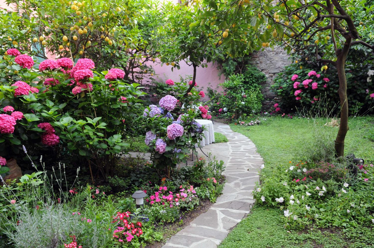 Others 3, Il Giardino Incantato, La Spezia