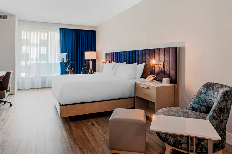 EVEN Hotel WACO - UNIVERSITY AREA - Tap to explore photos
