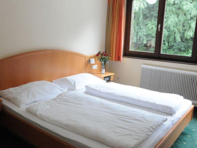 Bedroom, Lukasmayr Hotel, Zell am See