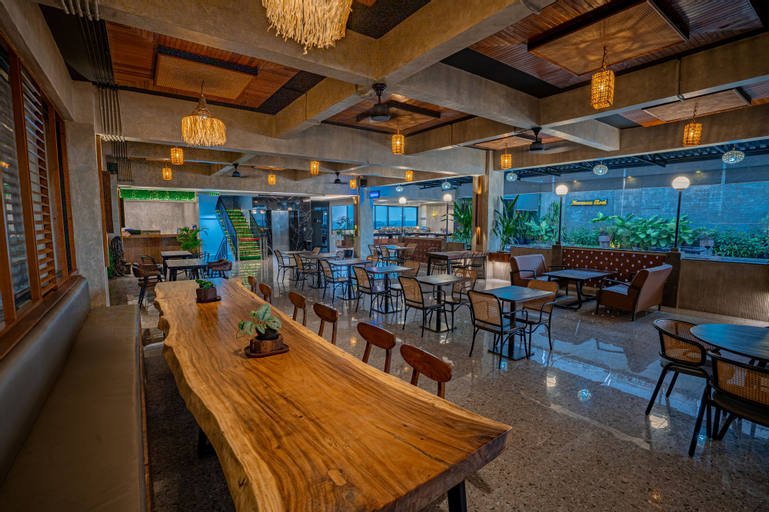 Restaurant 12