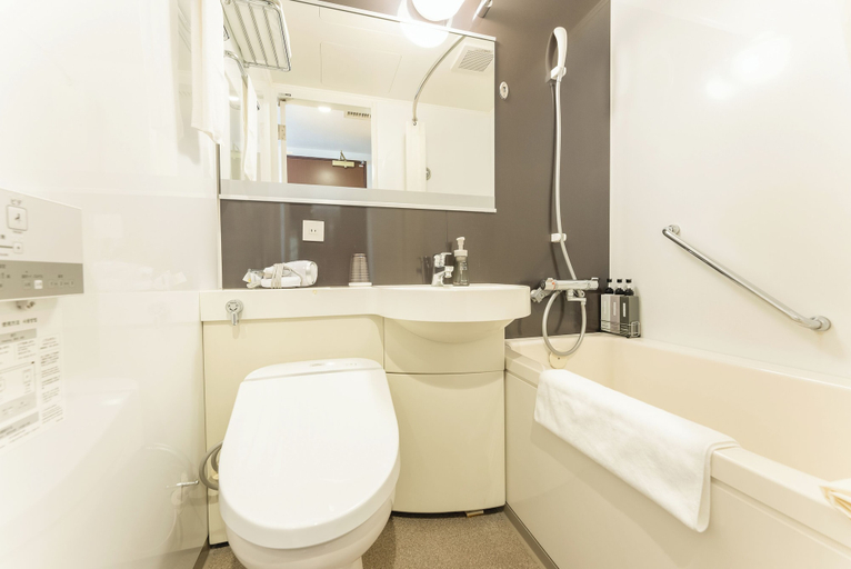 Bathroom 4