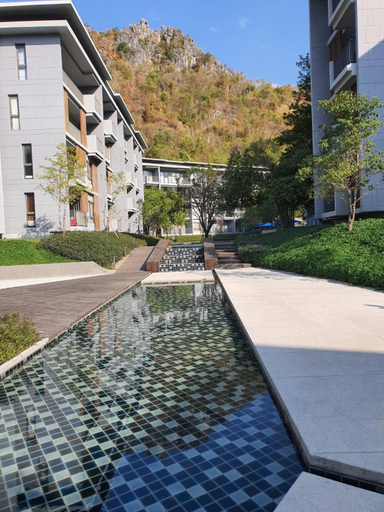 Exterior 12