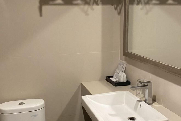 Bathroom 26