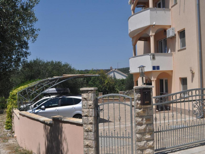 Others 5, Apartments Vala, Marina