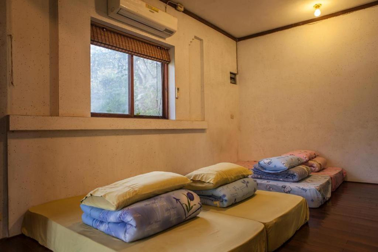 Bedroom 2, Siyuan Ju Homestay, Nantou
