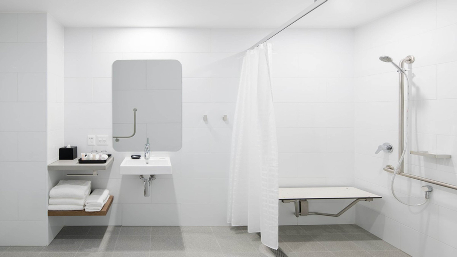 Bathroom 28