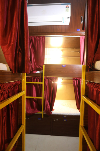 Bedroom 4, Mango Goregaon Hostel & PG, Mumbai Suburban