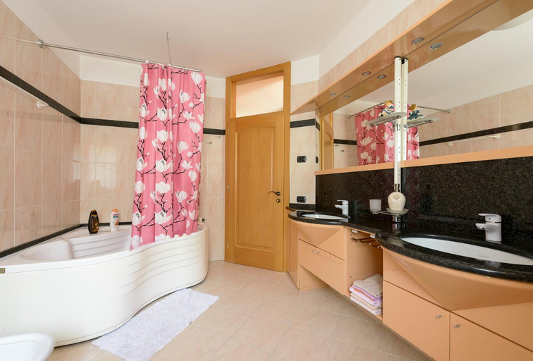 Others 5, B&B agli Ulivi, Trento