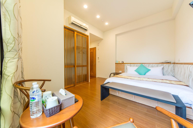 Bedroom 13