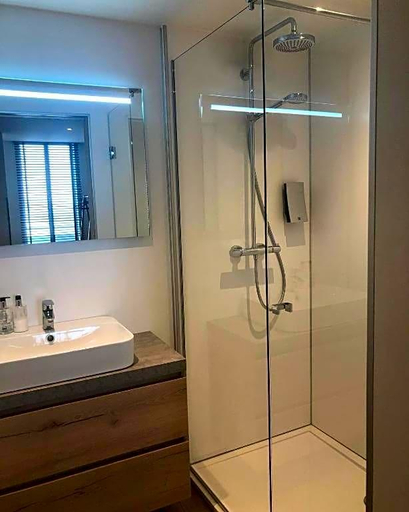 Bathroom 3, Hotel & Restaurant De Limbourg, Sittard-Geleen