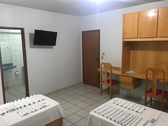 Others, Hotel Gemeos, São Mateus