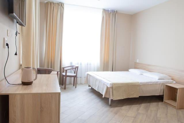 Others 4, Hotel na Svetloi, Lobnya