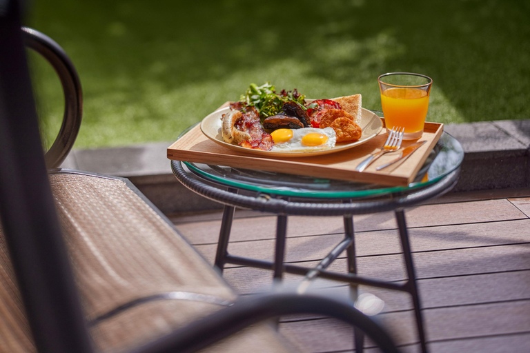 Food & Drinks 13