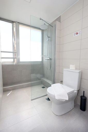 Bathroom 5, Old Town Hall Suites and Apartments, Attica