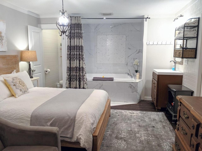 Bedroom 2, Bramblebank Cottages, Fraser Valley