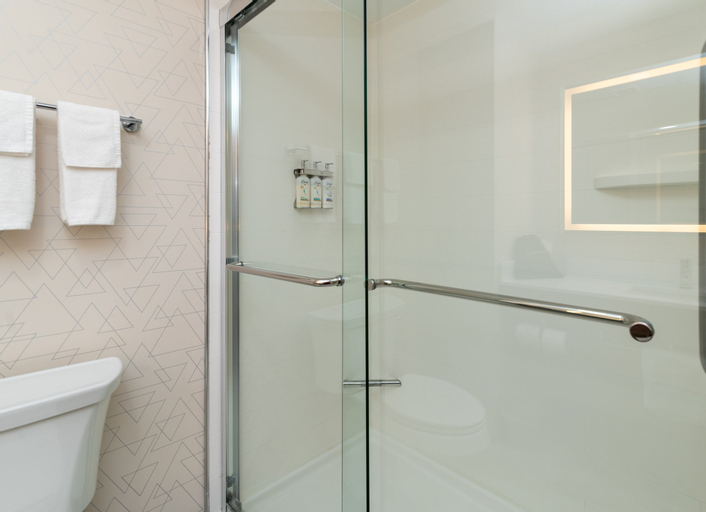 Bathroom 7
