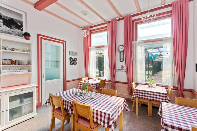 Others 3, B&B Papillon, Vlissingen