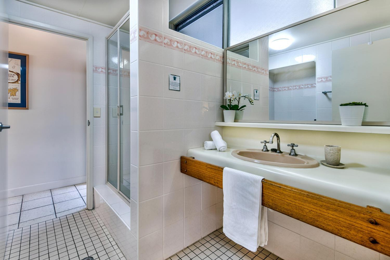 Bathroom 2, Whitsunday Apartments on Hamilton Island by HIHA, Whitsunday