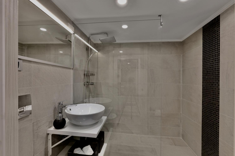 Shower 2, VenaRi apartments, Rijeka, Rijeka