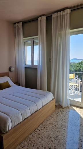 Bedroom 3, Residence Sabrina, Savona