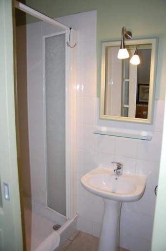 Bathroom, Clos de l'ARTHONNET, Haute-Vienne