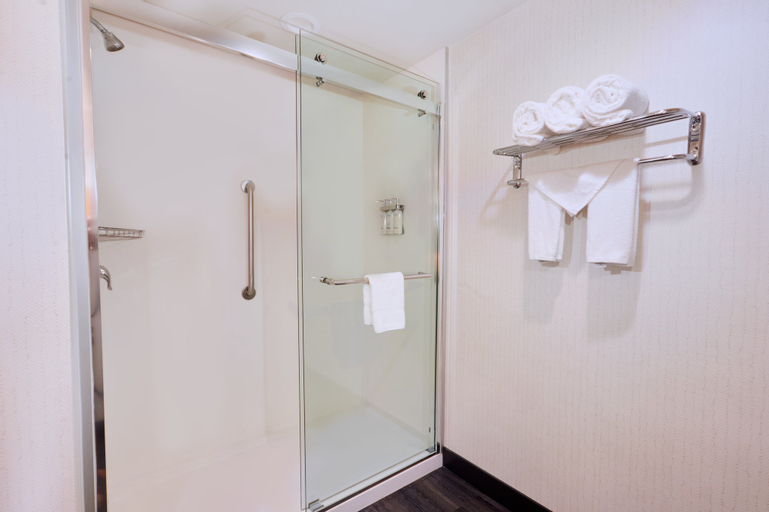 Bathroom 11
