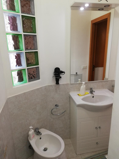 Bathroom 3, Casa dell'aquila Barocca, Ragusa