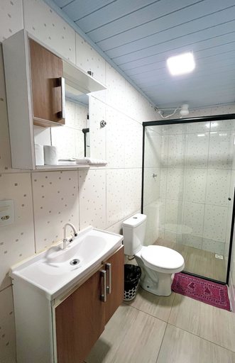 Bathroom 3, Hotel ROF, Telêmaco Borba