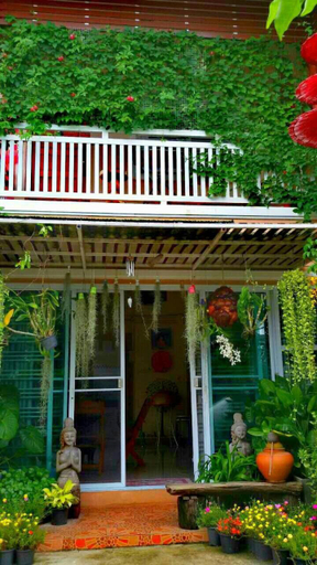 Exterior 11