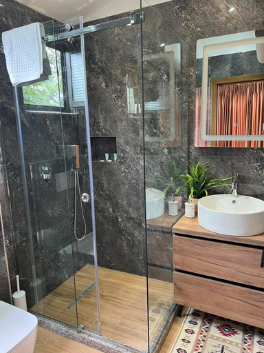 Bathroom 4, Villa Teverde, Shkodrës