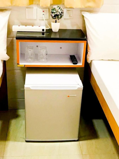 Others 2, New World Guest House, Kowloon