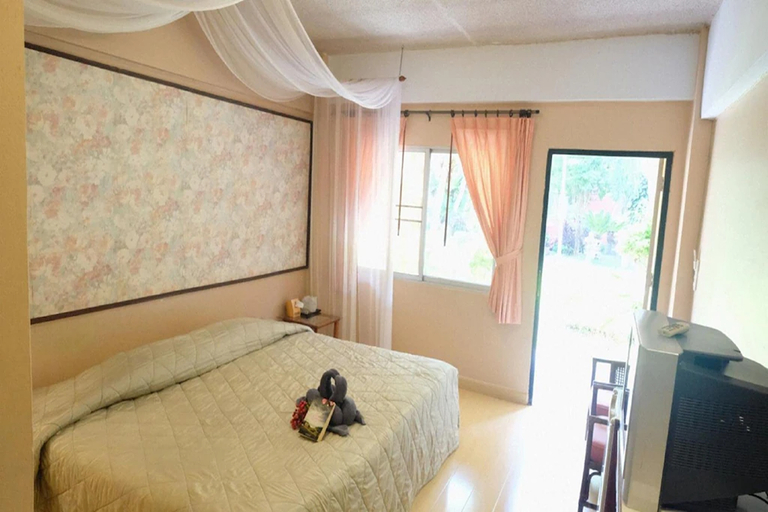 Bedroom 6
