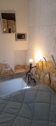 B&B 8A CASTELBIANCO, Savona