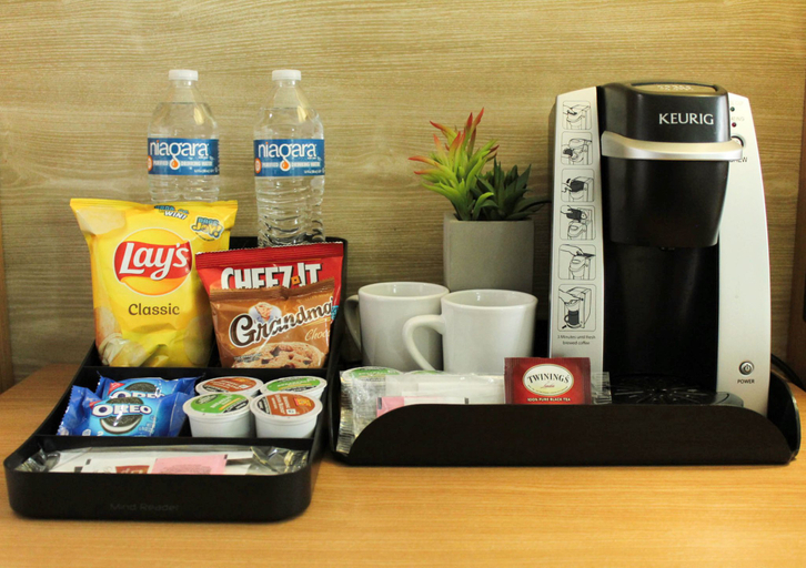 Holiday Inn San Marcos-Convention CTR Area Room Type - 2 Queen Feature W  In-room Drinks-Snacks